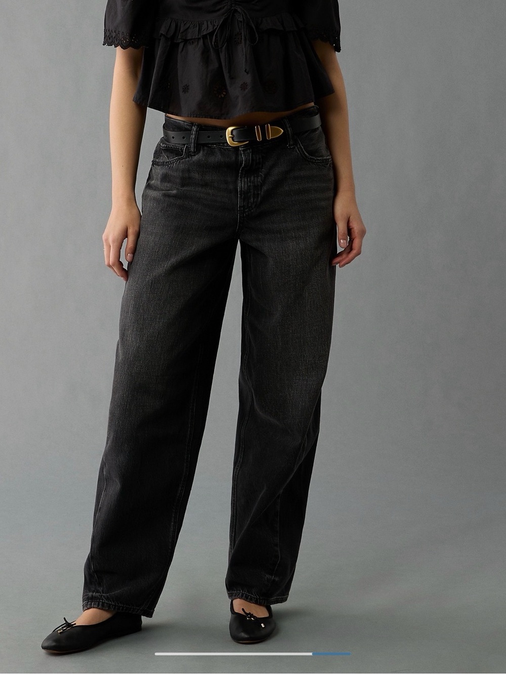 American Eagle Outfitters Black Barrel Leg Jeans Size 4 Short